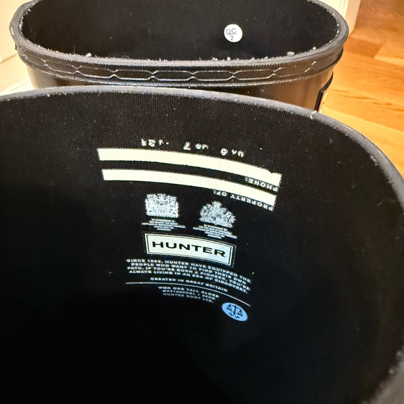 Hunter Classic Tall Black Glossy Boots - Picture 8 of 13